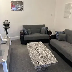 Gorgeous 5 Bedroom House , London United Kingdom
